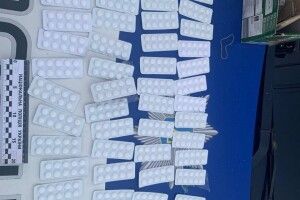 Велику кількість таблеток, схожих на наркотичні, виявили ТОРівці учора ввечері