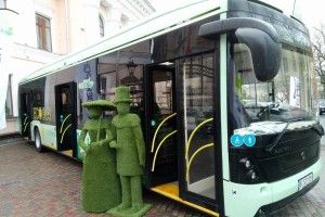 Вулицями Рівного уже курсують два електробуси