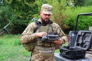 «Боїнг» із Волинського загону: як 27-річний прикордонник нищить ворога дронами