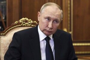 путін віддав наказ захопити Донецьку та Луганську області до березня  