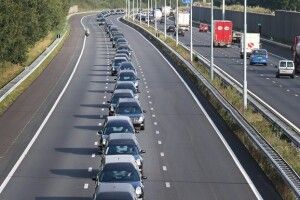 Податківці спробували порахувати автомобілі на «євробляхах»