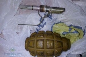 Поліцейські забрали у жителів Рівненщини патрони і гранату