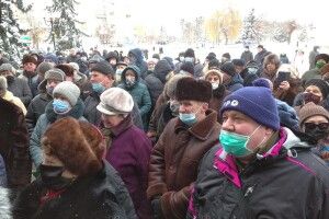У місті на Волині виборці протестували проти «тарифного геноциду»: вимагають забрати мережі у «Волиньгазу» (Фото)