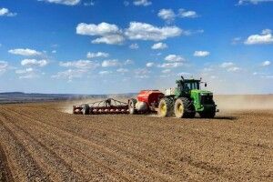 На Рівненщині стартувала весняна посівна