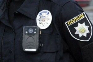 Правоохоронці розслідують загибель двох дітей, яких знайшли у старій скрині в їхньому будинку