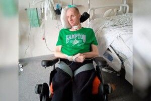Прикутий до ліжка боєць Віталій Шумей вперше заговорив після важкої травми в серпні 2022 року
