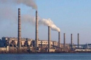Окупанти вдарили по Криворізькій ТЕС та обласному центру