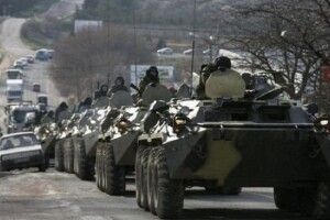 Окупанти разом із колонами військової техніки тікають до Криму та крадуть авто, – мер Мелітополя 