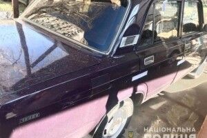 Чоловік викрав автомобіль, втомившись чекати громадський транспорт