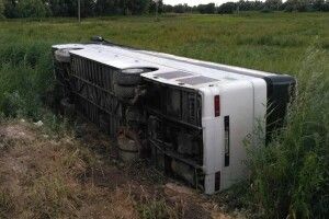 У Рівненській області перекинувся автобус із 53 пасажирами