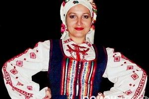 Працівниця Любомльського будинку культури із круп і насіння творить картини