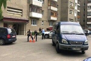 Жінці порубав обличчя, доньці – перерізав горло: нові деталі убивства на Соборності у Луцьку 
