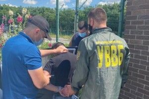 Росіянин намагався «купити» в’їзд до України за $400