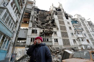 У центрі окупованого Маріуполя українці співають Гімн (Відео)