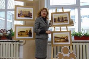 Маневичі в ароматі кави постали на полотнах майстрині