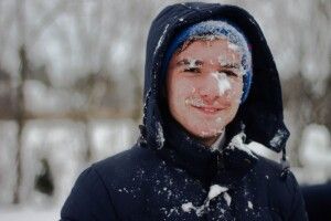 Священник з Волині закликав парафіян... закидати одне одного сніжками (Фото)