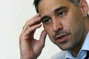 Рідний батько подав на генпрокурора в суд через аліменти