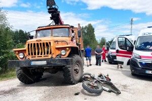 16-річний мотоцикліст загинув під колесами вантажівки волинянина
