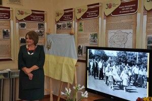У Камені синьо-жовтий прапор освятили 1 вересня 1991 року