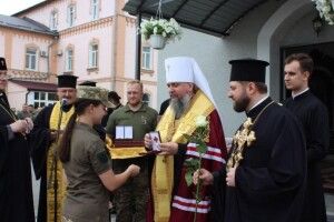На Рівненщині митрополит Епіфаній нагородив військових 
