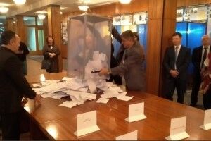 У Лесиному виші почали рахувати голоси за майбутнього ректора (Фото)