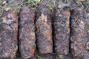 Копали траншею: біля Рівного люди знайшли снаряди у бойовому стані