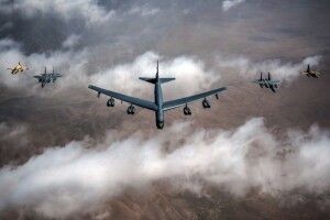 США перекинули до Польщі стратегічний бомбардувальник B-52