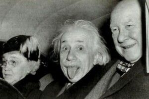 Чому Ейнштейн показав язика?