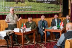 Є представники Європи: на оленячій фермі на Волині радяться, як відновити тваринний світ після війни