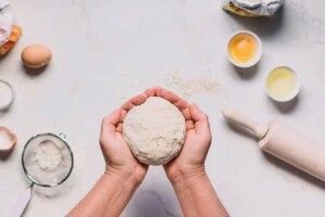 Як правильно використовувати розпушувачі та загущувачі у кондитерських виробах