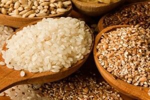 Дефіцит гречки: чому з полиць зникла популярна крупа та що очікувати від урожаю 2022