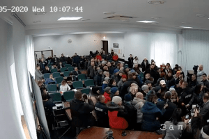 Підприємці із Старого ринку потрапили до сесійної зали Луцької міськради (Відеотранслація)