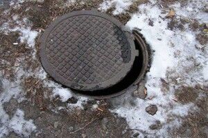 Заховався від школи…в люкові (Відео)