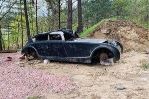 Посеред лісу українець знайшов «Майбах Гітлера»