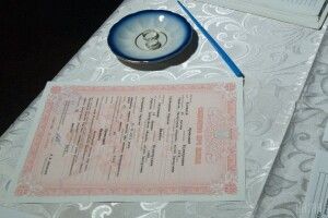 В Івано-Франківську 97-річний чоловік взяв за дружину 64-річну жінку