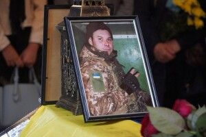 Назавжди 34: на Волині попрощалися зі старшим сержантом, який загинув ще на початку війни