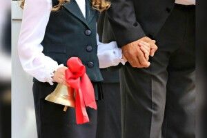 Чоловік помер на шкільній святковій лінійці