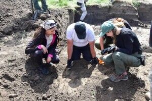 Волинські та польські археологи виявили братську могилу на Львівщині