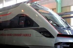 «Укрзалізниця» таки купує 100 нових пасажирських вагонів у Крюківського вагонобудівного заводу