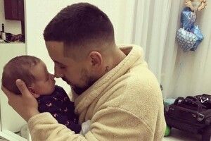 «Як же ми тебе любимо». Артист з Луцька зворушив фанів емоційним дописом про сина