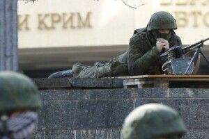 У Криму окупанти збирають теплі речі для армії