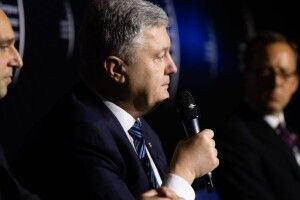 Порошенко у Польщі закликав не блокувати аграрний експорт, який наповнює бюджет України (Фото, відео)