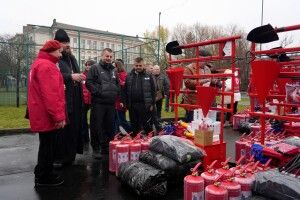 Пожежники Волині отримали допомогу від Червоного Хреста
