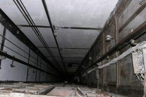 Упав із 8-го поверху у шахту ліфта – і вижив!