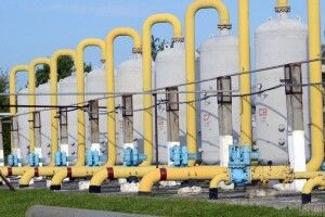Запасів газу в підземних сховищах до кінця опалювального сезону не вистачить: українцям варто готуватися до відключень