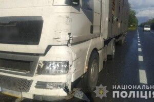 П’яний водій фури зіткнувся з легковиком і втік з місця ДТП 