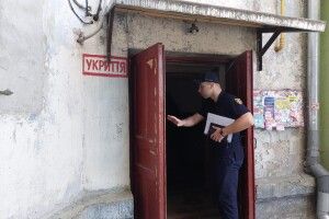 Волинські рятувальники обстежують укриття