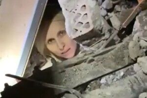 У Туреччині українка пробула під завалами з маленьким сином чотири дні (Фото)