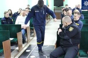 Волинських борців із червоним півнем застерегли від дружби із зеленим змієм (фото)