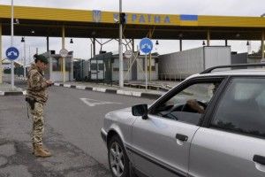 На кордоні затримали викрадений у Польщі автомобіль